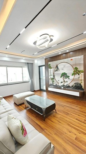cần bán gấp căn hộ chung cư 120 m2, 3 pn tòa d5a trần thái tông, ban công đông nam