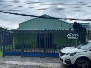 bán gấp kho định hoà, tdm, dt: 12x32, thổ cư: 283, đường nhựa thông 8m, cách ql13 khoảng 50.