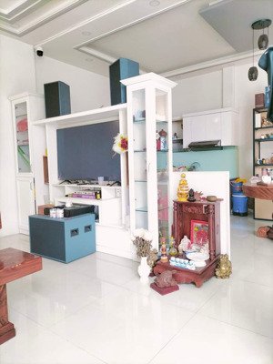bán nhà sổ hồng riêng dtsd 160m2 nhà 2 tầng đường 12 mét giá bán 5,5 tỷ