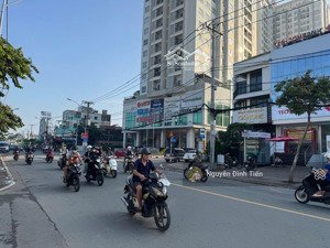 dòng tiền 180tr/tháng toà nhà 8 tầng khu vip mặt tiền đặng văn bi trường thọ thủ đức.