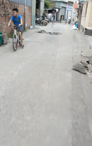 bố mẹ cho nhưng không ở cần bán 154m2, ngõ ô tô tải vào tận đất. 7m ra đường ôtô tránh. chỉ 62tr/m2
