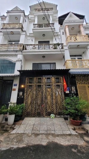 cho thuê nhà nguyên căn trệt + 2 lầu đầy đủ nội thất, cạnh vạn phúc city, thủ đức