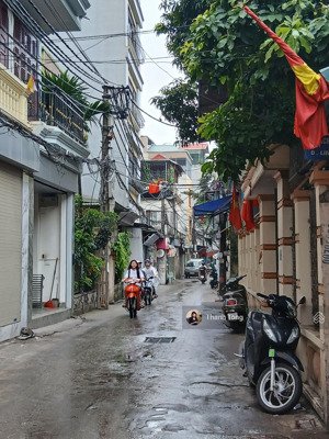 chính chủ bán nhà ngõ 255 lĩnh nam, ô tô thông, sổ đỏ riêng, 4.6 tỷ