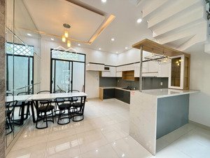 bỏ ra hơn 2tỷ để sở hữu nhà đ.phạm ngọc thạch,hiệp thành,thủ dầu một cách kdc hiệp thành 3 chỉ 300m