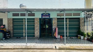 cần bán căn nhà trọ 300m2 16 phòng thu nhập tháng 18tr nhà trọ sạch sẽ ngay trung tâm