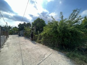 bán lô đẹp khu dân cư cam hoà. kề cạnh đường lớn giá chỉ hơn 1 tỉ lh 