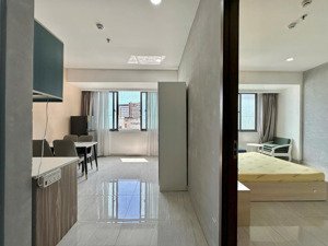studio 1 phòng ngủ full nội thất cao cấp, cửa sổ trời thoáng, nhà thang máy, sạch sẽ, trung tâm q5