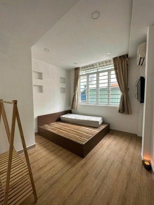 bán nhà 3 tầng ngô tất tố , p21 , 32m2 , 4,95tỷ bớt lộc . lh : việt anh