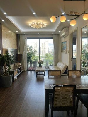 cần bán căn hộ 67m2, 2pn 2vs, full đồ đẹp, view hồ, chung cư vinhomes d''capitale. giá chỉ 6.2 tỷ