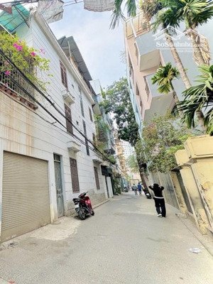 lạc long quân - 59m2 x 4 tầng - ô tô qua nhà - kinh doanh đa mục đích - ngõ thông ra võ chí công.