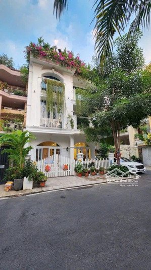 bán biệt thự khu compound 357a nguyễn trọng tuyển, phường 1, quận tân bình view công viên