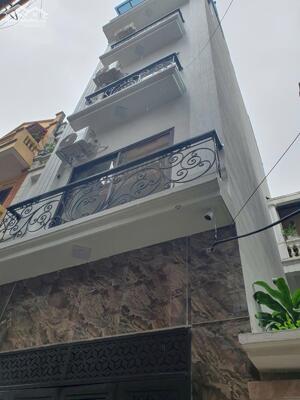 S.iêu phẩ.m CCMN – 8 tầng, thang máy, nội thất cao cấp – Ngã Tư Sở 19,5 tỷ