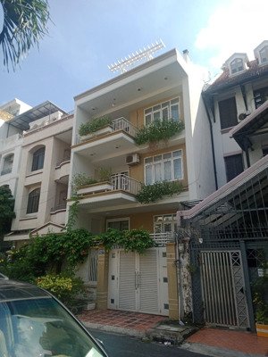 cần bán gấp nhà khu nội bộ phổ quang 7,5x20m trệt 4 lầu tháng máy chỉ 24 tỷ