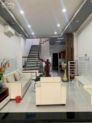 CHO THUÊ NHÀ MẶT TIỀN HẺM ĐƯỜNG HOÀNG VĂN THỤ FULL NỘI THẤT GIÁ 11 TRIỆU
