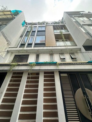 bán nhà hxh đường thành thái dt: (8x12,3m) 4 tầng đẹp hợp đồng thuê 70tr/tháng, giá 17,2 tỷ