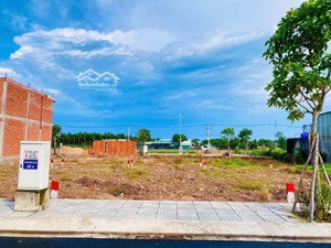 tôi cần bán lô đất đẹp thanh khoản tốt 85m2 full thổ cư mặt tiền đường nhựa 9m giá 1tỷ950- sổ sẵn