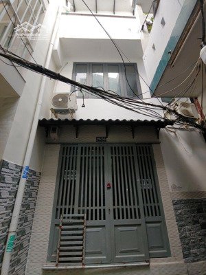 cho thuê nhà q1 nhà 2 lầu đổ quang đẩu giá 12 triệu