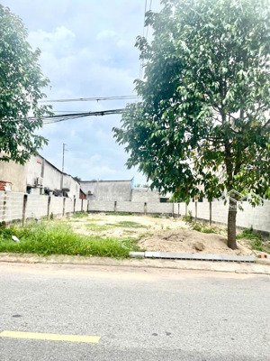 chính chủ cần bán 02 nền nhà phố 320m2 - ngay phố thương mại 3 tháng 2 - sát vinhomes city giá rẻ