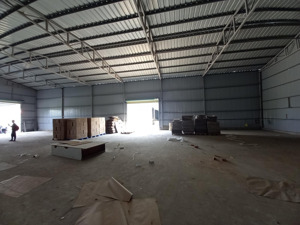 kho xưởng 1.100m² đường tân quý xe tải vào tận nơi giá cực tốt!