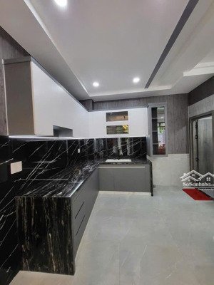 nhà 2 lầu đẹp chuẩn 6.5m ngang - sổ hồng riêng - hẻm xe hơi - giá 6,75 tỷ - phú mỹ, q7