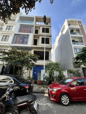 bán căn thô 5 tầng x 100m khu đô thị icc quán mau. giá 12 tỷ