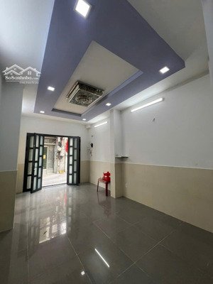 cho thuê nhà đường dương bá trạc p2 quận 8. diện tích: 3,8x12m. giá thuê: 15tr/tháng. nhận nhà ngay