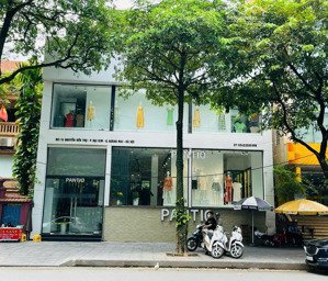 hot duy nhất nhà mặt phố hàng gà - hoàn kiếm, diện tích tầng 1 33m2,tầng 2 40m2, mặt tiền 5m