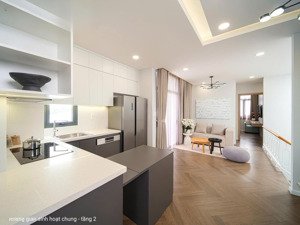 nhà mới xây 80m2 (3 pn + 4wc) mặt tiền đường hoàng phan thái, đã có sổ, dọn vào ở ngay,