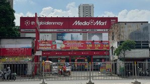 chuyển nhượng bất động sản mặt phố giải phóng 1.559m đất giá 400 triệu/tháng
