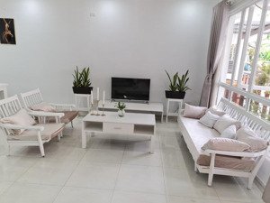 cho thuê nhà phố eco xuân giá rẻ nhất chỉ 10,5 triệu/tháng. lh: thanh hiền