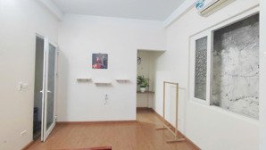 ccmn 25m2 full đồ_ sạch thoáng _ ngõ 230 mễ trì thượng_ ở được luôn