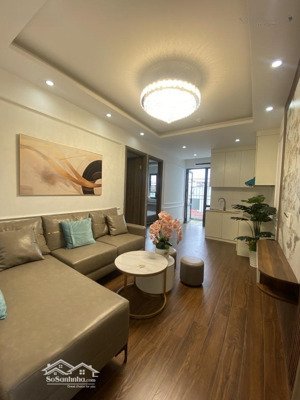 bán căn hộ cc mini sát phố võng thị tây hồ dt 60m nhỉnh 2tỷ - 2ngủ -oto đỗ cửa ban công wien hồ tây