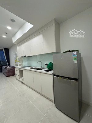 chính chủ cho thuê căn hộ urban, đẩy đủ nội thất, giá 12 triệu