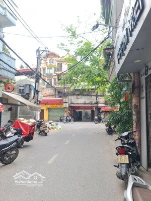siêu phẩm nhà đẹp-trung tâm cầu giấy-vị trí đep ngõ ô tô nhà 6 tầng cầu thang máy nhỉnh 14 tỷ
