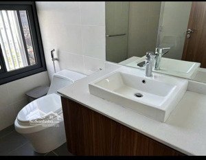 cho thuê căn hộ tại discovery 302 cầu giấy 98m2 , 2 phòng ngủ , 2 vệ sinh, nội thất đầy đủ