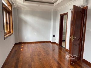 biệt thự song lập xây 6 phòng ngủ cho thuê vào ở ngay
