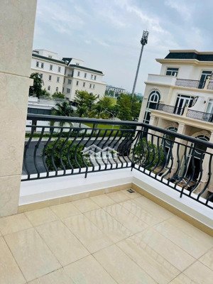 duy nhất 01 căn sunlake villas vạn phúc city giá 33 tỷ 7x23m, hầm + 4lầu đảm bảo không có căn thứ 2