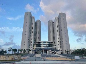 bán đất mặt tiền biển võ nguyên giáp đối diện toà tháp đôi rất đẹp. giá 122tr/m2 thương lượng