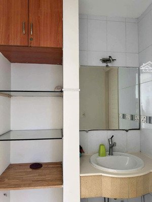 cần cho thuê căn hộ thuận việt, q11. 90m2, 3pn, có nội thất, 15tr. lh: phương