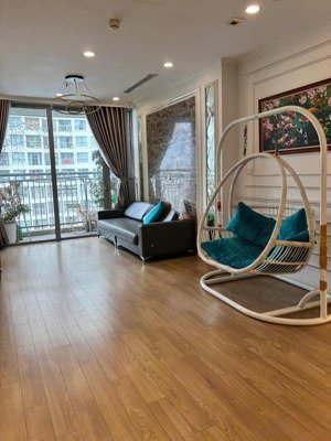 cho thuê cc 3n 2wc tại vinhomes gardenia. hỗ trợ giảm giá khách thuê nhanh. lh em châu 