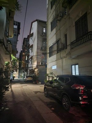cực hiếm cầu giấy 50m2x4 tầng oto vào nhà , gần phố chào hơn 16 tỷ
