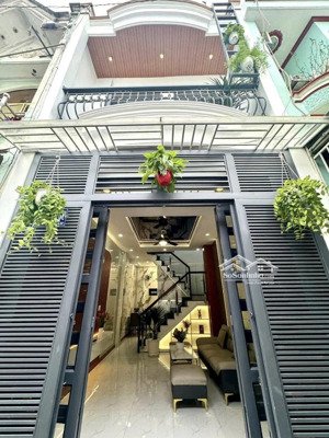 chính chủ định cư mỹ nhà ngay đường đoàn văn bơ - quận 4, giá 1 tỷ 750 - dọn vào ở ngay!