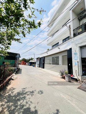 nhà đẹp mái thái - 115m2( ngang 7.46m) rộng rãi- hẻm xe tải, gần sát phạm văn đồng