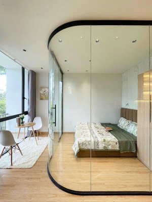 cho thuê căn hộ 1 phòng ngủ - full nội thất - ban công view mặt tiền bờ kè hoàng sa - trường sa