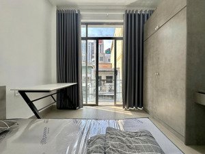 căn hộ 1pn - bancol - tháng máy - đầy đủ nội thất - đối diện công viên thỏ trắng