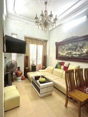 bán nhà 4 tầng phường thụy khuê tây hồ s 48 m2 mặt tiền vô cùng rộng 6,5m giá 10,495tỷ