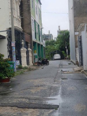 bán đất tp thủ đức giá 3,3 tỷ, sổ sẵn công chứng ngay.