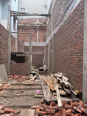 nhà dt 39m2, 7 tầng. mt 3.4m. giá 11.5 tỷ