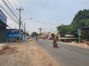 bán đất tại vĩnh tân , tân uyên, bình dương, 300m2, giá 1tỷ4, đầu tư xây dựng trọ, làm kho bãi.