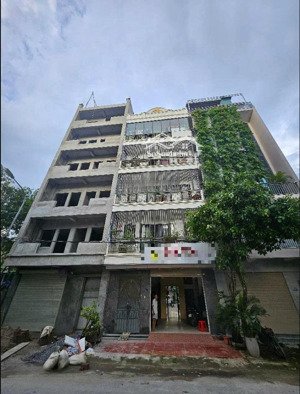 18 tỷ chủ rất cần tiền, bán gấp nhà phân lô ô tô thang máy đẳng cấp đáng sống!